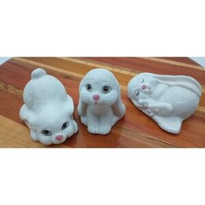 Vtg Trio Of White Bunny Figurines Long Ears Sleepy Cute Easter Spring Cute